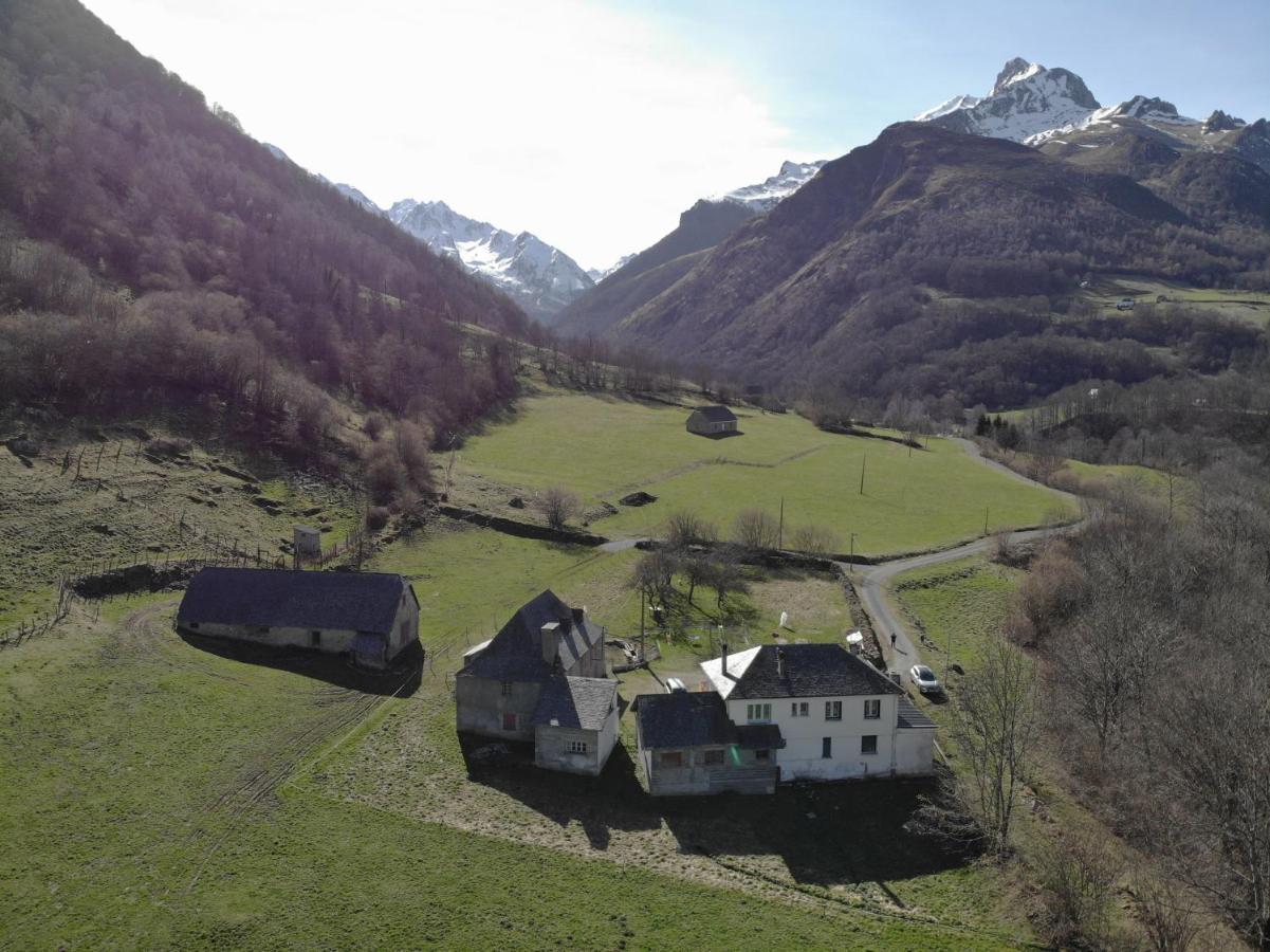 Aux D'Estaing Croises, Gite De Montagne Accessible A Tous Экстерьер фото